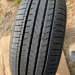 215/50R17 走行少なめタイヤ4本【決まりました】
