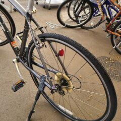 ★店頭にて試乗可★ 値下しました！　J4400　クロスバイク　GIANT　ジャイアント　ブラック　24段ギア　28インチ　 クリーニング、簡易メンテナンス済み　【リユースのサカイ柏店】　 中古自転車 　流山市 中古自転車 松戸市 中古自転車 我孫子市 中古自転車 船橋市 中古自転車 守谷市 中古自転車 取手市 中古自転車