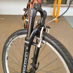 ★店頭にて試乗可★ J4401　クロスバイク　LOUIS　GARNEAU　ルイガノ　ブラウン　24段ギア　28インチ　 クリーニング、簡易メンテナンス済み　【リユースのサカイ柏店】　 中古自転車 　流山市 中古自転車 松戸市 中古自転車 我孫子市 中古自転車 船橋市 中古自転車 守谷市 中古自転車 取手市 中古自転車