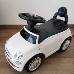 決まりました！乗用玩具 足けり FIAT500 フィアット500