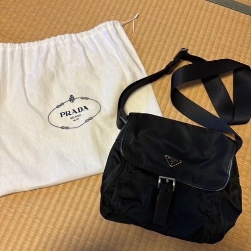 PRADA ショルダーバッグ