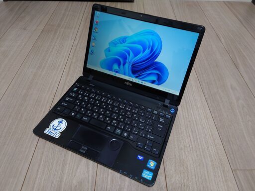 【交渉中】【週末値下げ】富士通 ノートパソコン FMV LIFEBOOK SH54/E 13.3型ワイド 第2世代 Core i3 8GB SSD500GB