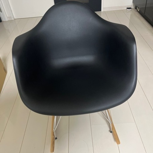 ほぼ新品！北欧イームズチェア　ロッキングチェア