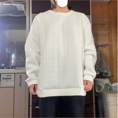 白のセーター  500円
