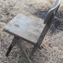 レトロな椅子　木製