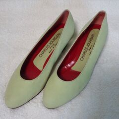 ピスタチオ色のCharles Jourdanの靴（靴シリーズ３）
