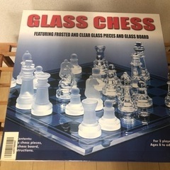 インテリア　ガラス製チェス盤・駒
