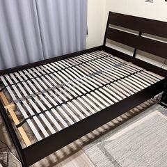 【取引中】ベッドフレームIKEA