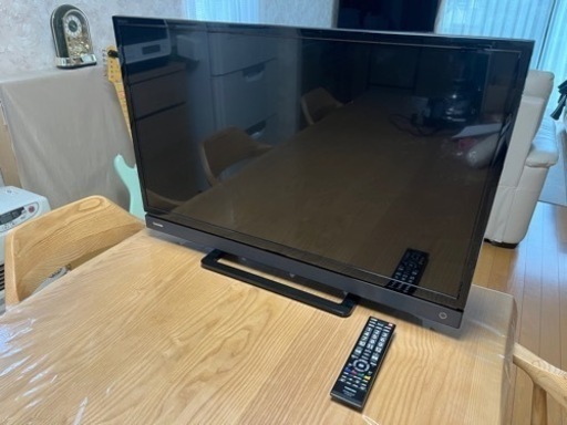 東芝REGZA 32インチ　2017年製