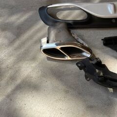 美品】ベンツ W205 Cクラス 前期 純正 リアディフュザー ホワイト A205