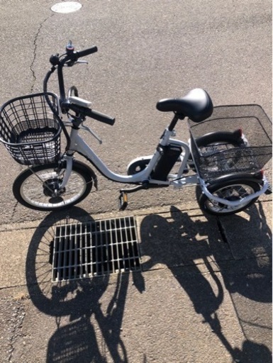 電動アシスト三輪自転車
