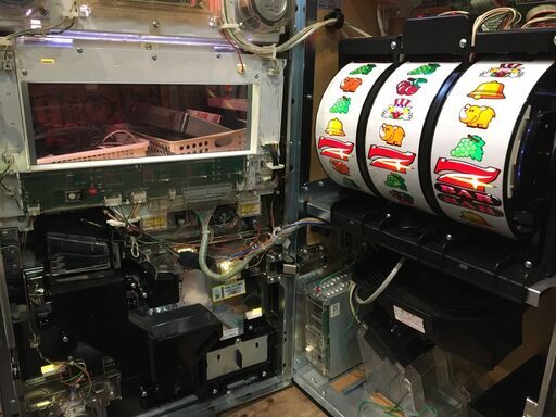 愛品館八千代店】スロット実機5号機 ゴーゴージャグラーKK コイン不要機