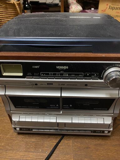 VERSOS Wカセットマルチレコードプレーヤー ブラウンウッド調 VS-M003  中古です