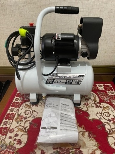 オイルレスエアーコンプレッサーです。