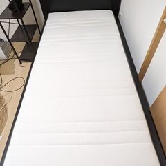 【美品】 IKEA イケア シングルベッド「マルム」とマットレス...