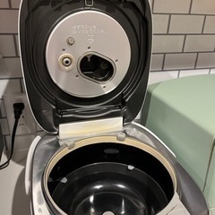 東芝 真空圧力IHジャー炊飯器