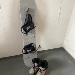 スノーボードと靴　子供