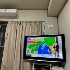 大型テレビ