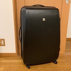 大型スーツケース　黒色　50x31x81 cm