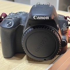 Canon EOS Kiss x9  