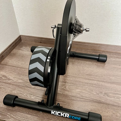 中古・美品」 WAHOO KICKR CORE スマートトレーナー ワフー キッカーコア
