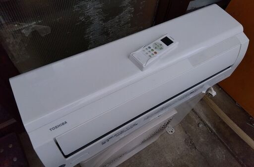 東芝 ルームエアコン RAS-F221PBK 主に6畳用 2020年製 中古 東芝 ルームエアコン RAS-F221PBK 主に6畳用 2020年製 中古 東芝 ルーム