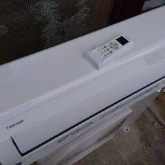 東芝 ルームエアコン RAS-F221PBK 主に6畳用 2020年製 中古