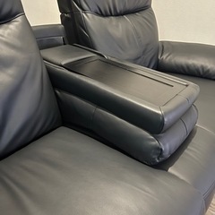 ブラック電動ソファ 東京インテリア ALLES リクライニングソファ 2.5人掛け