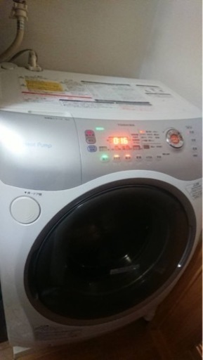 TOSHIBA  ドラム式洗濯機　TW-Z8100R