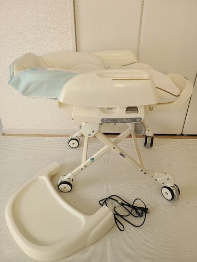 【決まりました】コンビ 電動 ベビーラック エコアクト ルシエス オートスウィングハイ＆ローチェア