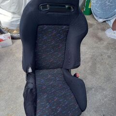 レール付きレカロシート運転席側