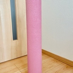 美品　ピンクのヨガマット　厚さ3mm