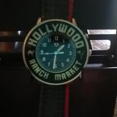 【ネット決済・配送可】ハリウッドランチマーケットの腕時計台。