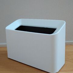 小さなゴミ箱　サニタリーボックス　洗面台