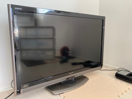 テレビ　40V型　2010年モデル