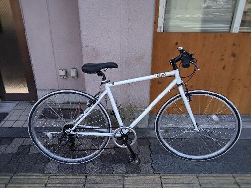 美品☆LASSIG[レッシグ]700c シティークロスバイク 7speed/ホワイト