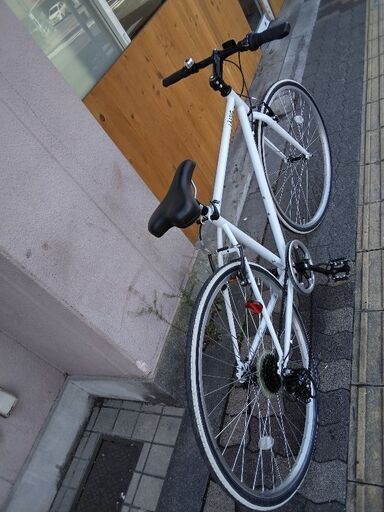 美品☆LASSIG[レッシグ]700c シティークロスバイク 7speed/ホワイト  