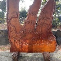 木製飾り物　高さ132cm 幅100cm