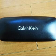 Calvin Kleinメガネケース