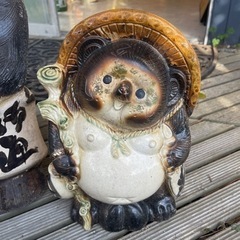 タヌキ飾り物3点セットです。