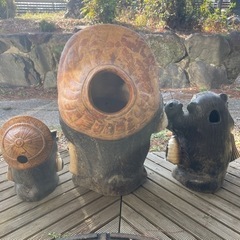 タヌキ飾り物3点セットです。