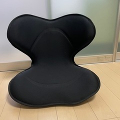 スタイルスマート　骨盤サポートの椅子