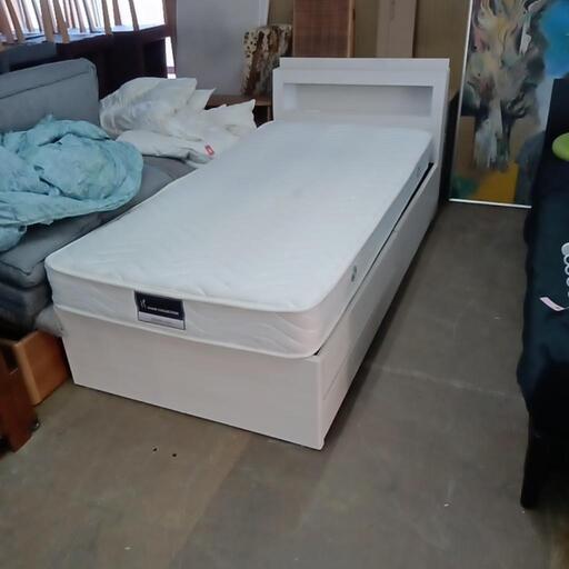 収納付きベッド フレーム＋シングルマットレスセット ホワイト 寝具