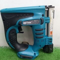 マキタ makita ST110DZK 充電式タッカ　14.4V【野田愛宕店】【店頭取引限定】【中古】管理番号：IT0EVVXXFBF
