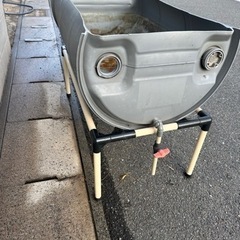 【値下げ】アクアリウムやメダカ、金魚の飼育などに大型水槽　樹脂ドラム