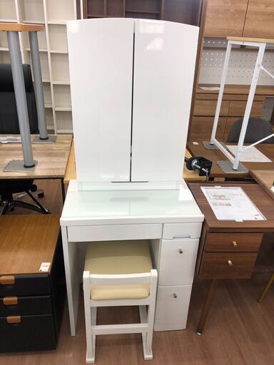 ドレッサー ニトリ 三面鏡ドレッサー 幅61cm 参考価格37,990円自社配送時代引き可※現金、クレジット、スマホ決済対応※