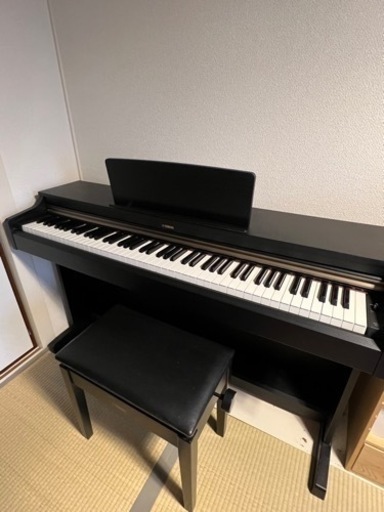 電子ピアノ　YAMAHA ARIUS アリウス　2013年製