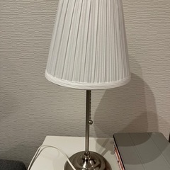 IKEA ÅRSTID オースティード テーブルランプ, ニッケ...