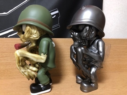 メディコムトイ  S.O.D サージェントD フィギュア ノーマルver600体限定　ガンメタver100体限定のセット メディコムトイ S.O.D サージェントD フィギュア ノーマルver600体限定