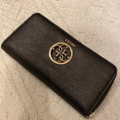 財布・GUESS